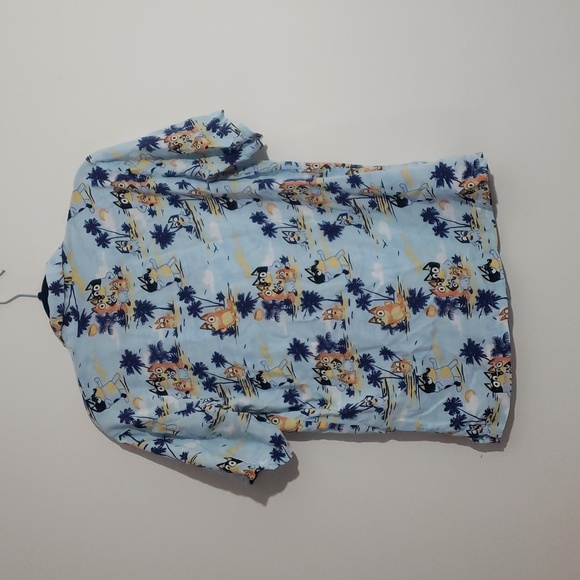 Bluey‎ Button Down Hawaiian Beach Short Sleeve Blue T Shirt - Picture 6 of 8